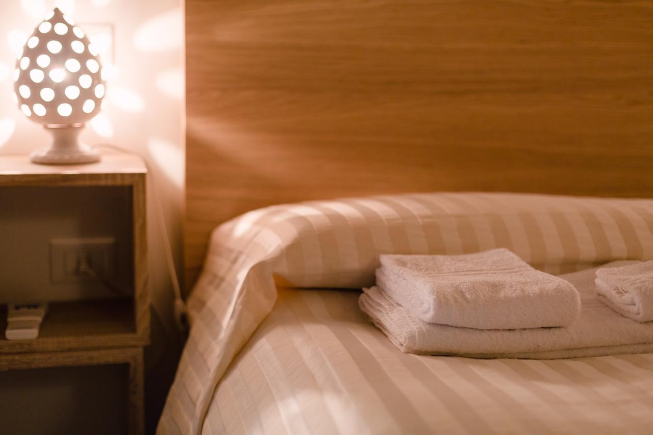 Historical And Luxury Apartment Bologna Eksteriør bilde